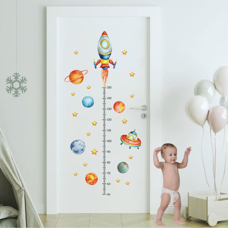 toise-murale-fusee-bebe-seul