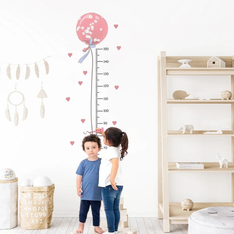 toise-murale-lapin-deux-enfants-se-mesurant