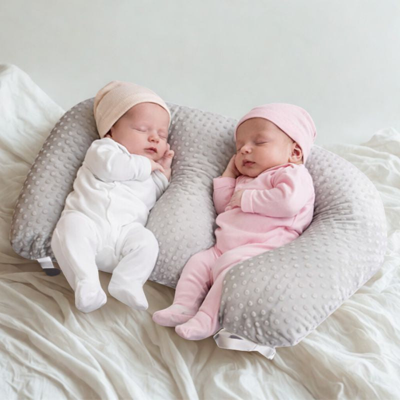 coussin allaitement twiny bébés dorment