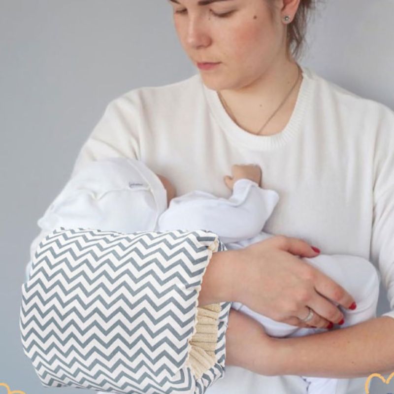 Coussin d'allaitement bebe en blanc