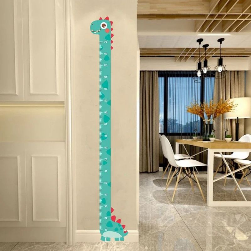 Toise-enfant-dinosaure-mur-salon