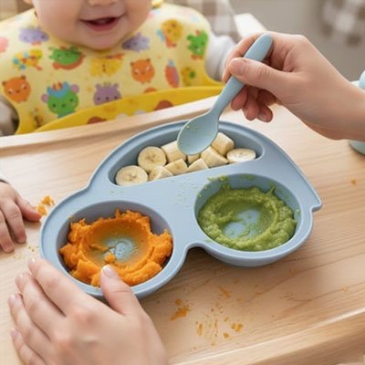 Assiette bébé ventouse bleu avec maman