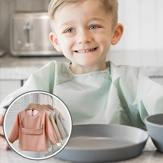 Bavoir-bebe-impermeable-enfant-sourit