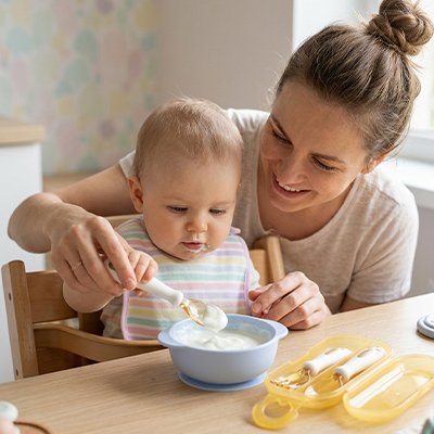 Couvert pour bebe​ bebeliora avec maman