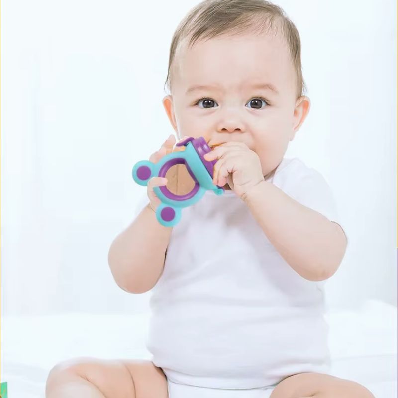 grignoteuse-bebe-sucette-bebe